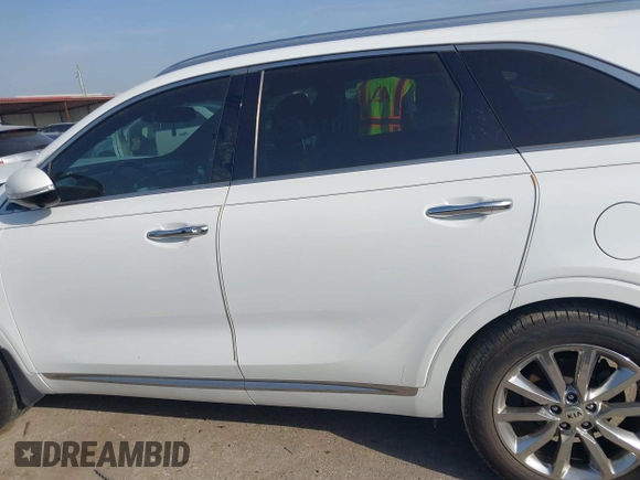 2017 Kia Sorento SX with VIN 5XYPK4A54HG237722, listed as a IAAI auction lot 41773186 with 109,839 mi miles and . Bid and sale history available at DreamBid. Image 14.