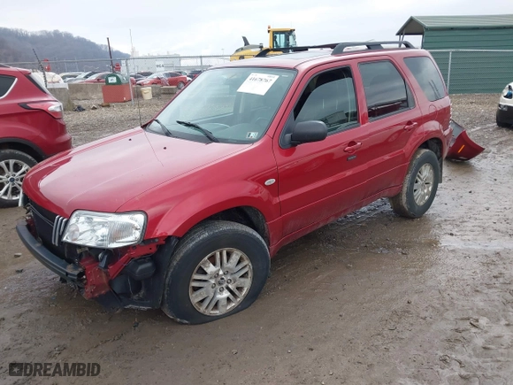2005 Mercury Mariner Luxury with VIN 4M2YU57145DJ07713, listed as a IAAI auction lot 41678767 with 71,981 mi miles. Bid and sale history available at carsss.com. Image 2.