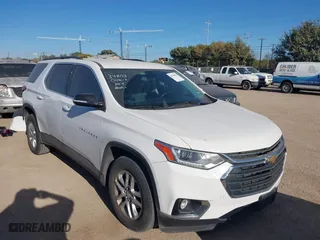 2019 Chevrolet Traverse LT Leather with VIN 1GNERHKW2KJ235242, listed as a IAAI auction lot 40596424 with 97,979 mi miles. Bid and sale history available at carsss.com. Image 1.