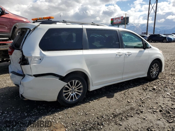 2019 Toyota Sienna XLE Auto Access Seat with VIN 5TDYZ3DC5KS976483, listed as a Copart auction lot 47670555 with 129,331 mi miles and Clean Title. Bid and sale history available at carsss.com. Image 3.
