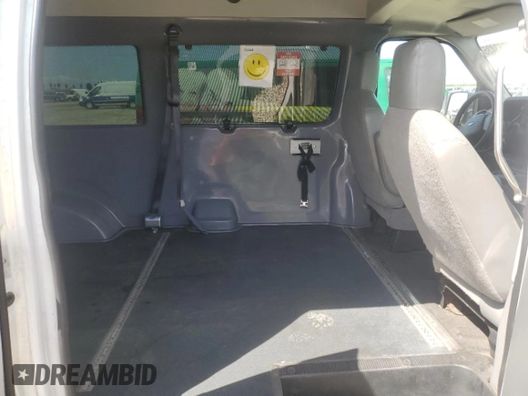 2009 Ford Econoline Cargo Commercial z VIN 1FTNE14W39DA37660, wystawiony jako Copart lot #51863435 z przebiegiem 155 374 mil mil oraz Czysty tytuł • Clean title. Historia ofert i sprzedaży dostępna na DreamBid. Obrazek 11.