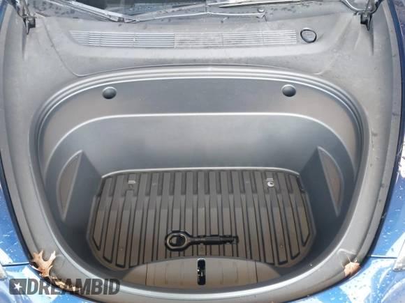 2022 Tesla Model 3 Long Range with VIN 5YJ3E1EB3NF267365, listed as a IAAI auction lot 41996594 with 32,687 mi miles and . Bid and sale history available at DreamBid. Image 10.