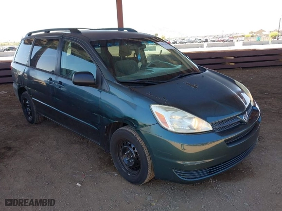 2004 Toyota Sienna CE with VIN 5TDZA23C24S117054, listed as a IAAI auction lot 42034834 with 184,580 mi miles. Bid and sale history available at carsss.com. Image 1.