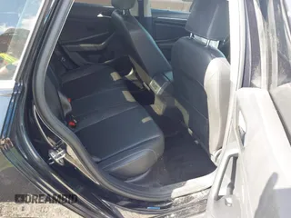 2019 Volkswagen Jetta SEL with VIN 3VWEB7BU7KM193642, listed as a IAAI auction lot 42718572 with 124,633 mi miles and . Bid and sale history available at DreamBid. Image 8.
