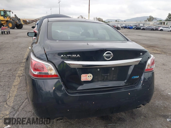 2014 Nissan Altima SV with VIN 1N4AL3AP0EC132468, listed as a IAAI auction lot 42063087 with 169,708 mi miles and . Bid and sale history available at DreamBid. Image 6.