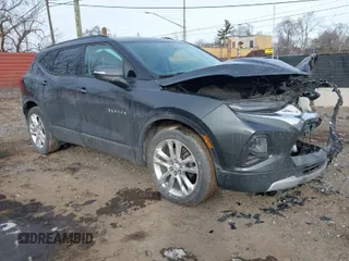 2019 Chevrolet Blazer z VIN 3GNKBDRSXKS620419, wystawiony jako IAAI lot #41511812 z przebiegiem 57 508 mil mil oraz . Historia ofert i sprzedaży dostępna na DreamBid. Obrazek 1.