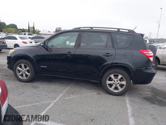 2009 Toyota RAV4 Ltd with VIN JTMZK31VX9D001644, listed as a IAAI auction lot 42030571 with 186,844 mi miles. Bid and sale history available at carsss.com. Image 14.