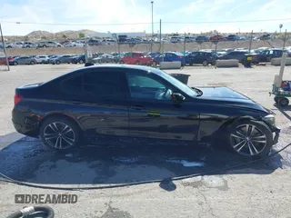 2018 BMW 3 Series 340i z VIN WBA8B3G54JNV00888, wystawiony jako IAAI lot #42062044 z przebiegiem 64 412 mil mil oraz . Historia ofert i sprzedaży dostępna na DreamBid. Obrazek 13.