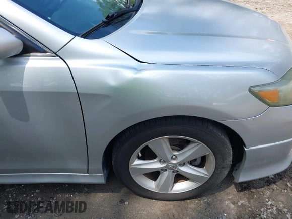 2011 Toyota Camry LE z VIN 4T1BF3EK3BU200056, wystawiony jako IAAI lot #42467171 z przebiegiem 242 129 mil mil oraz . Historia ofert i sprzedaży dostępna na DreamBid. Obrazek 13.