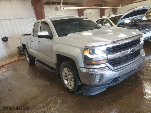 2018 Chevrolet Silverado 1500 LT with VIN 2GCVKREC3J1107315, listed as a Copart auction lot 48606995 with 118,814 mi miles and Clean Title. Bid and sale history available at carsss.com. Image 4.