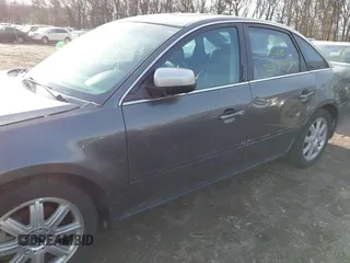 2006 Ford Five Hundred Limited with VIN 1FAHP25126G148023, listed as a IAAI auction lot 41895312 with 999,999 mi miles. Bid and sale history available at carsss.com. Image 6.