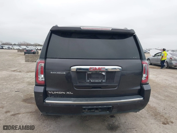 2016 GMC Yukon XL Denali with VIN 1GKS1HKJ7GR186012, listed as a IAAI auction lot 41473177 with 156,280 mi miles. Bid and sale history available at carsss.com. Image 17.