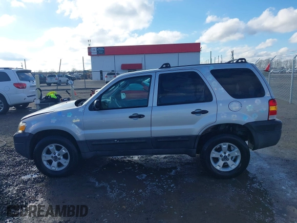 2007 Ford Escape XLT with VIN 1FMYU03Z37KA92572, listed as a IAAI auction lot 41213281 with 129,366 mi miles. Bid and sale history available at carsss.com. Image 14.