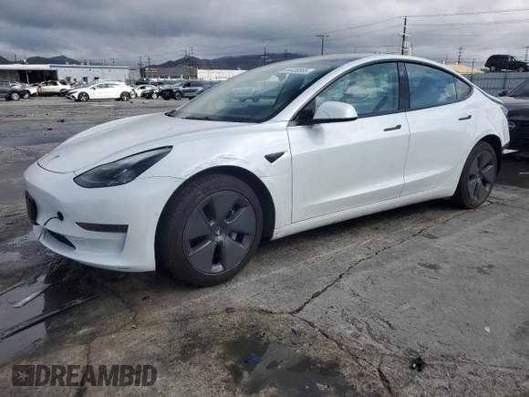 2022 Tesla Model 3 z VIN 5YJ3E1EA4NF354750, wystawiony jako Copart lot #44430085 z przebiegiem 29 507 mil mil oraz Szkoda całkowita • Salvage title. Historia ofert i sprzedaży dostępna na DreamBid. Obrazek 1.