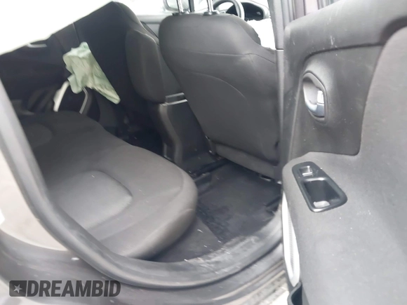 2018 Jeep Renegade Sport z VIN ZACCJBAB9JPJ70730, wystawiony jako IAAI lot #42204939 z przebiegiem 112 789 mil mil oraz . Historia ofert i sprzedaży dostępna na DreamBid. Obrazek 8.