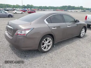 2012 Nissan Maxima S с VIN 1N4AA5AP5CC860947, выставлен на аукционе IAAI как лот 42496871 с пробегом Не указан миль и . История ставок и продаж доступна на DreamBid. Изображение 4.