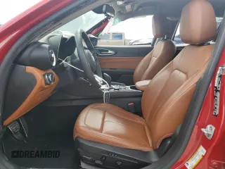 2020 Alfa Romeo Giulia z VIN ZARFAMAN0L7631101, wystawiony jako Copart lot #62569805 z przebiegiem 27 223 mil mil oraz Czysty tytuł • Clean title. Historia ofert i sprzedaży dostępna na DreamBid. Obrazek 7.