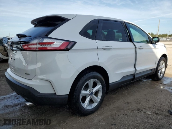 2020 Ford Edge SE z VIN 2FMPK3G98LBB42724, wystawiony jako Copart lot #49602455 z przebiegiem Nie podano mil oraz Nie do naprawy • Non repairable. Historia ofert i sprzedaży dostępna na DreamBid. Obrazek 3.