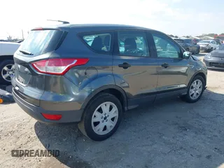 2016 Ford Escape S with VIN 1FMCU0F75GUB30893, listed as a IAAI auction lot 41472841 with 67,105 mi miles. Bid and sale history available at carsss.com. Image 4.