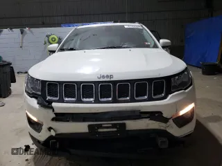 2018 Jeep Compass Latitude z VIN 3C4NJDBB0JT223491, wystawiony jako Copart lot #41495835 z przebiegiem 82 967 mil mil oraz Szkoda całkowita • Salvage title. Historia ofert i sprzedaży dostępna na DreamBid. Obrazek 5.