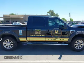 2008 Ford F-250 XL z VIN 1FTSW21RX8ED53070, wystawiony jako IAAI lot #42195310 z przebiegiem 253 764 mil mil oraz . Historia ofert i sprzedaży dostępna na DreamBid. Obrazek 13.
