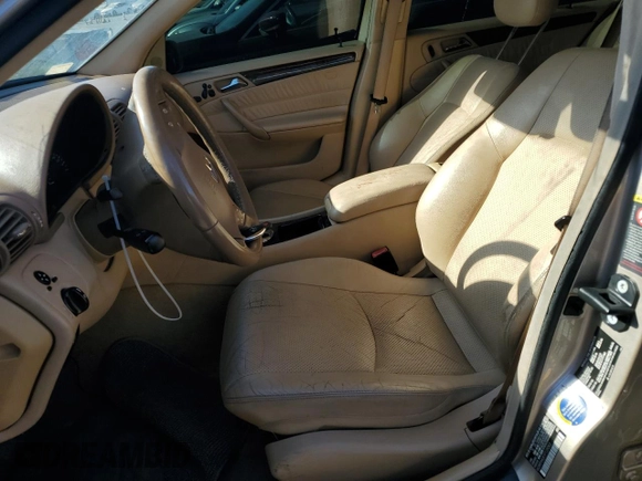 2001 Mercedes-Benz C 320 with VIN WDBRF64JX1F125063, listed as a Copart auction lot 70102164 with 204,937 mi miles and Salvage Title. Bid and sale history available at DreamBid. Image 7.