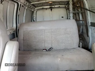 2006 Chevrolet Express Cargo z VIN 1GCHG35U761242721, wystawiony jako Copart lot #75036204 z przebiegiem 253 979 mil mil oraz Czysty tytuł • Clean title. Historia ofert i sprzedaży dostępna na DreamBid. Obrazek 10.