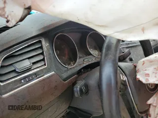 2018 Volkswagen Tiguan SEL z VIN 3VV2B7AXXJM139608, wystawiony jako Copart lot #59742705 z przebiegiem Nie podano mil oraz Szkoda całkowita • Salvage title. Historia ofert i sprzedaży dostępna na DreamBid. Obrazek 9.