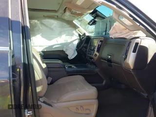 2015 GMC Sierra 2500HD available WiFi Denali with VIN 1GT120E81FF147611, listed as a IAAI auction lot 41536669 with 1 mi miles. Bid and sale history available at carsss.com. Image 5.