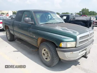 1998 Dodge 1500 with VIN 3B7HC13Y1WG162001, listed as a IAAI auction lot 42152950 with 189,274 mi miles and . Bid and sale history available at DreamBid. Image 1.