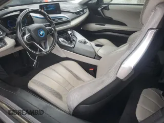 2016 BMW i8 z VIN WBY2Z2C54GV674732, wystawiony jako Copart lot #86660234 z przebiegiem 57 200 mil mil oraz Czysty tytuł • Clean title. Historia ofert i sprzedaży dostępna na DreamBid. Obrazek 8.