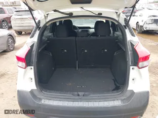2018 Nissan Kicks SV with VIN 3N1CP5CU6JL500174, listed as a IAAI auction lot 41656916 with 72,809 mi miles. Bid and sale history available at carsss.com. Image 18.