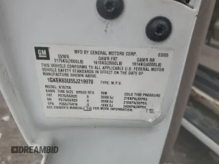 2005 GMC Yukon Denali z VIN 1GKEK63U55J219978, wystawiony jako Copart lot #56707305 z przebiegiem 223 408 mil mil oraz Czysty tytuł • Clean title. Historia ofert i sprzedaży dostępna na DreamBid. Obrazek 13.