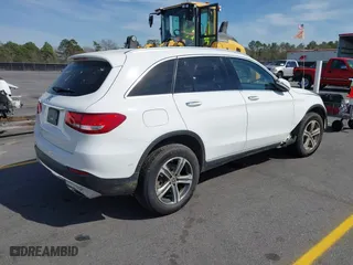 2019 Mercedes-Benz GLC with VIN WDC0G4JB3KV150851, listed as a IAAI auction lot 41835987 with 1 mi miles. Bid and sale history available at carsss.com. Image 4.