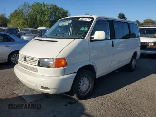 2003 Volkswagen EuroVan MV with VIN WV2MB47053H012029, listed as a Copart auction lot 68222234 with 247,494 mi miles and Salvage Title. Bid and sale history available at DreamBid. Image 1.