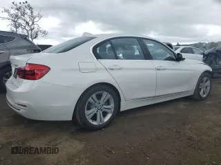 2018 BMW 3 Series 330i с VIN WBA8B9C51JEE82314, выставлен на аукционе Copart как лот 51066985 с пробегом 32 519 миль миль и Списание • Salvage title. История ставок и продаж доступна на DreamBid. Изображение 3.