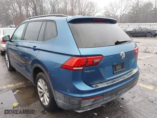 2019 Volkswagen Tiguan S with VIN 3VV1B7AX6KM075919, listed as a IAAI auction lot 41390124 with 42,745 mi miles. Bid and sale history available at carsss.com. Image 3.