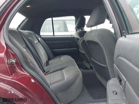 2004 Ford Crown Victoria LX with VIN 2FAFP74W14X128791, listed as a IAAI auction lot 41405101 with 137,091 mi miles. Bid and sale history available at carsss.com. Image 8.