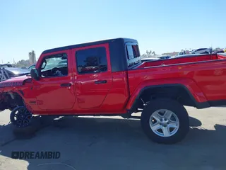 2022 Jeep Gladiator Willys Sport z VIN 1C6HJTAG0NL180848, wystawiony jako IAAI lot #41778129 z przebiegiem Nie podano mil oraz . Historia ofert i sprzedaży dostępna na DreamBid. Obrazek 15.