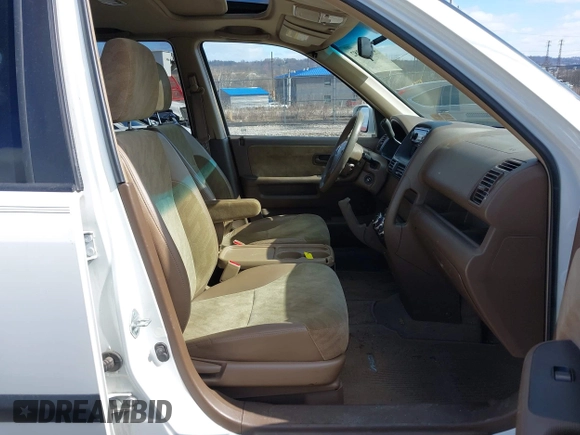 2002 Honda CR-V EX with VIN JHLRD78822C070778, listed as a IAAI auction lot 41813282 with 122,323 mi miles. Bid and sale history available at carsss.com. Image 5.