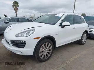 2014 Porsche Cayenne S Hybrid with VIN WP1AE2A28ELA51123, listed as a IAAI auction lot 42091475 with 41,341 mi miles and . Bid and sale history available at DreamBid. Image 17.