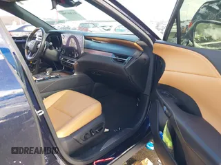 2024 Lexus RX 350 z VIN 2T2BAMCA9RC041002, wystawiony jako IAAI lot #41360795 z przebiegiem 23 908 mil mil oraz . Historia ofert i sprzedaży dostępna na DreamBid. Obrazek 5.