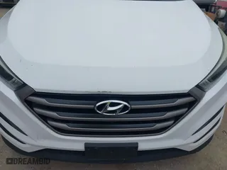 2016 Hyundai Tucson SE with VIN KM8J23A4XGU238521, listed as a IAAI auction lot 41886259 with 126,974 mi miles. Bid and sale history available at carsss.com. Image 6.