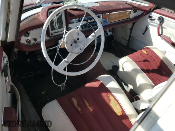 1966 Mercedes-Benz E with VIN 110C1012157487, listed as a Copart auction lot 81770344 with 68,662 mi miles and Salvage Title. Bid and sale history available at DreamBid. Image 8.