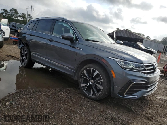 2024 Volkswagen Tiguan SEL R-Line z VIN 3VV4B7AX4RM079457, wystawiony jako Copart lot #54338975 z przebiegiem 10 540 mil mil oraz Szkoda całkowita • Salvage title. Historia ofert i sprzedaży dostępna na DreamBid. Obrazek 4.