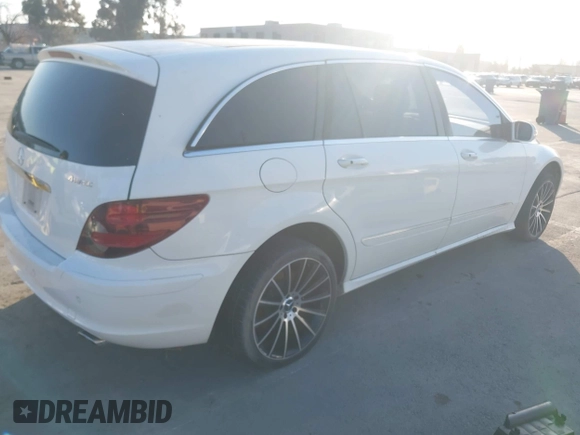 2007 Mercedes-Benz R 3.5L with VIN 4JGCB65E67A041599, listed as a IAAI auction lot 41776036 with 181,426 mi miles and . Bid and sale history available at DreamBid. Image 4.