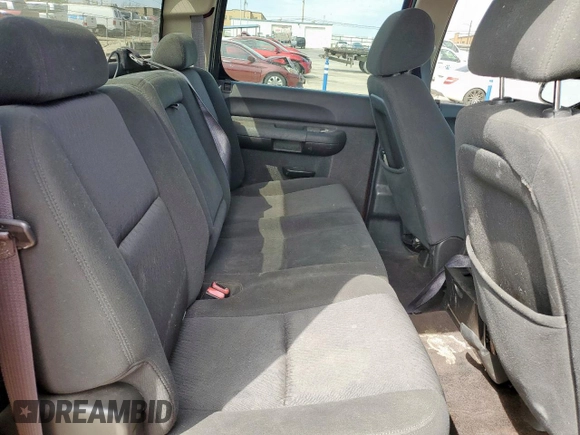 2011 Chevrolet Silverado 1500 LT with VIN 3GCPCSE0XBG221324, listed as a Copart auction lot 51171365 with 258,716 mi miles and Salvage Title. Bid and sale history available at DreamBid. Image 10.