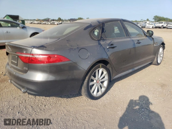 2018 Jaguar XF 35t R-Sport with VIN SAJBL4EV2JCY55361, listed as a Copart auction lot 68311824 with 34,165 mi miles and Salvage Title. Bid and sale history available at carsss.com. Image 3.