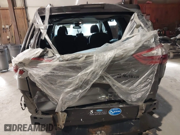 2018 Toyota Sienna LE Auto Access Seat with VIN 5TDKZ3DC4JS906025, listed as a IAAI auction lot 41078552 with 227,565 mi miles. Bid and sale history available at carsss.com. Image 16.
