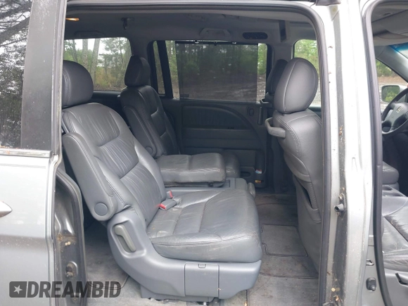 2005 Honda Odyssey EX-L with VIN 5FNRL38725B065555, listed as a IAAI auction lot 42198453 with 175,544 mi miles. Bid and sale history available at carsss.com. Image 8.